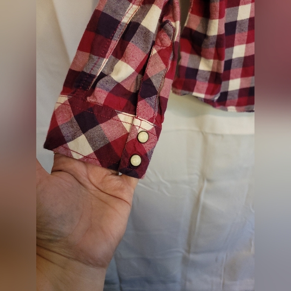 Sonoma long sleeve button-up shirt size xl. - Picture 4 of 8